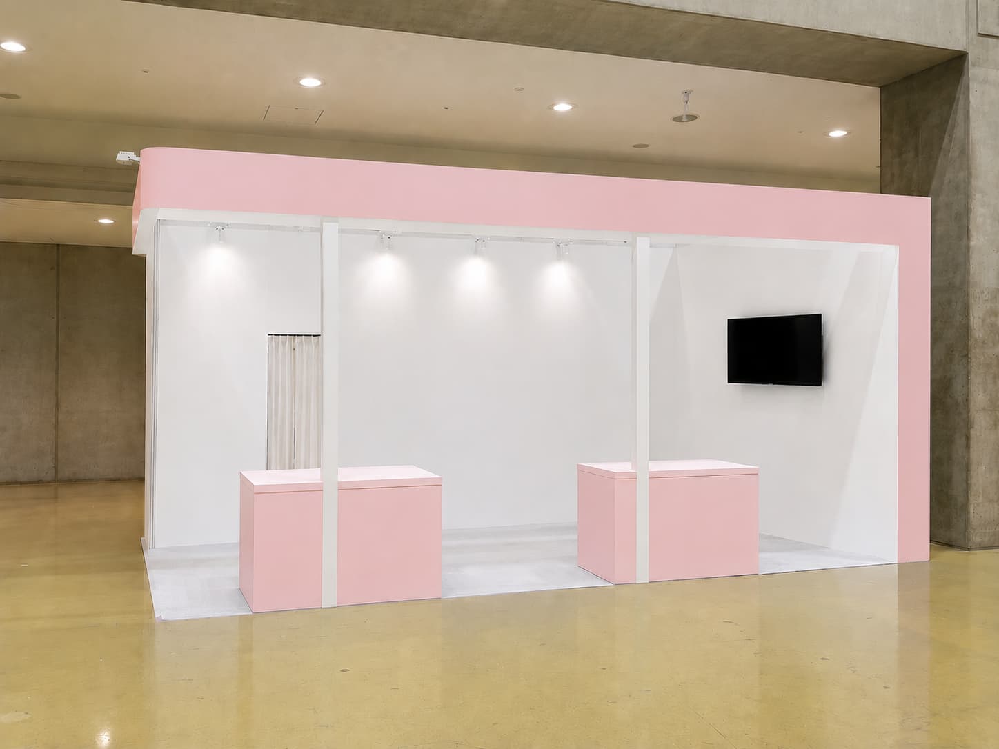 展示会ブースの施工例(ピンク)